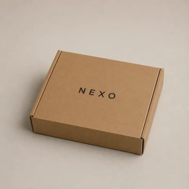 caja microcorrugada reverso café personalizada — empaque resistente con marca impresa en Colprinter
