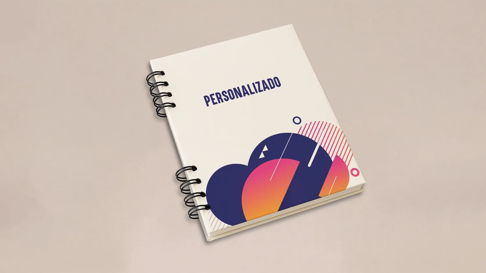 Libreta Essential personalizada de tapa dura, con anillo doble O y hojas rayadas.
